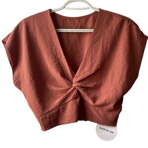 SHEIN WOMEN’S REDWOOD CROP TOP SIZE M